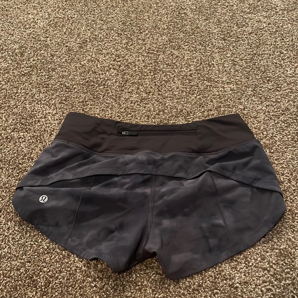 Lululemon size 2 blue tie die shorts